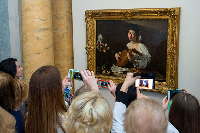 В Эрмитаж после реставрации вернулась картина Караваджо «Юноша с лютней» -  ИА Территория Культуры